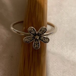 Pandora Woman’s Daisy Ring
